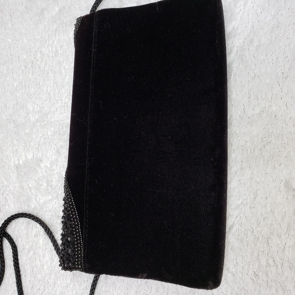 Velvet beaded clutch - Picture 2 of 4